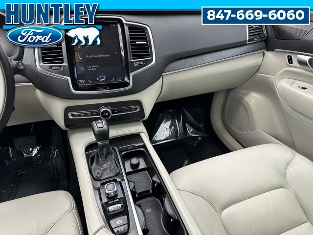 2020 Volvo XC90 T6 Momentum SUV