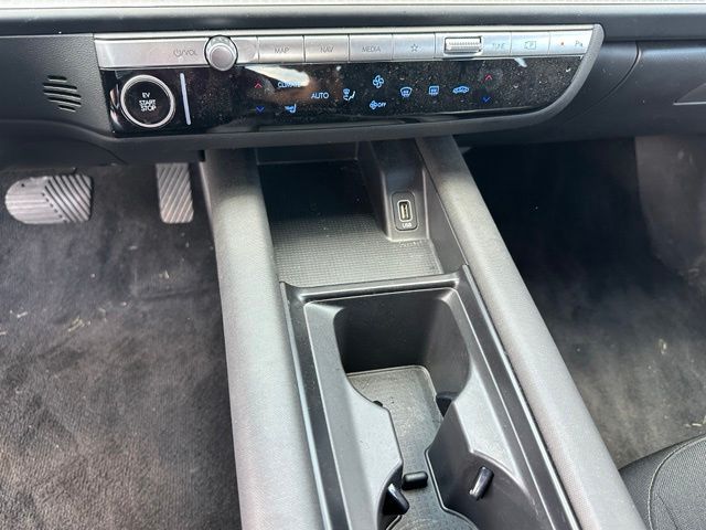 2024 Hyundai IONIQ 6 SE Sedan