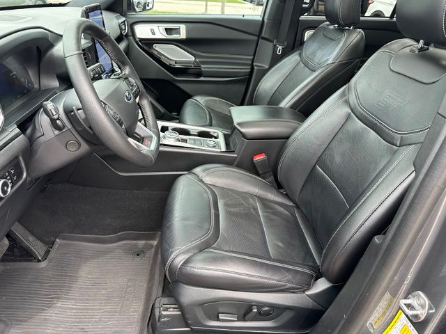 2023 Ford Explorer ST SUV