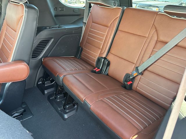 2023 GMC Yukon Denali Ultimate SUV
