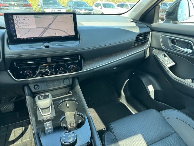 2024 Nissan Rogue Platinum SUV