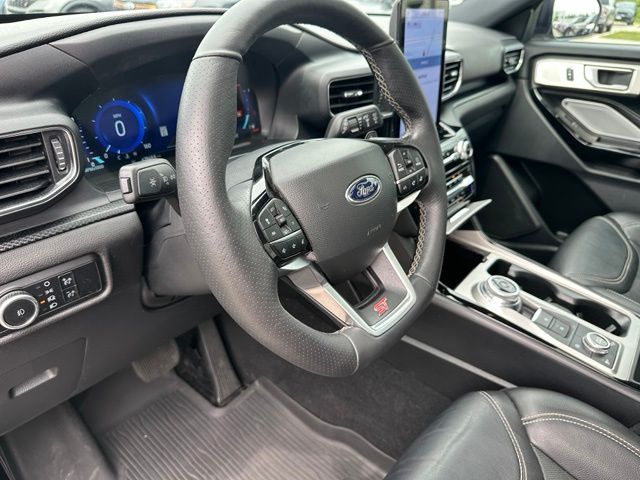 2023 Ford Explorer ST SUV