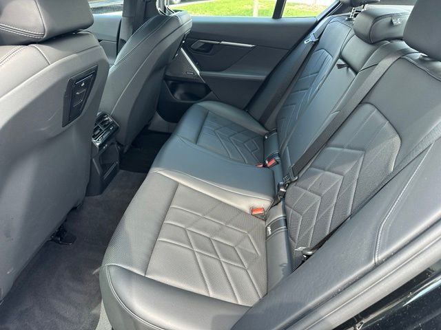 2025 BMW 530i 530i xDrive Sedan
