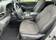 2024 Toyota Highlander LE SUV
