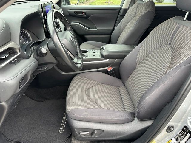 2024 Toyota Highlander LE SUV