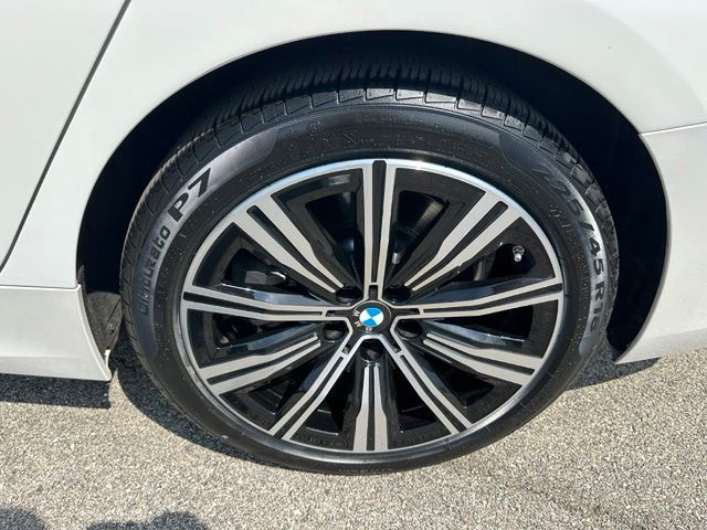 2025 BMW 330i 330i xDrive Sedan