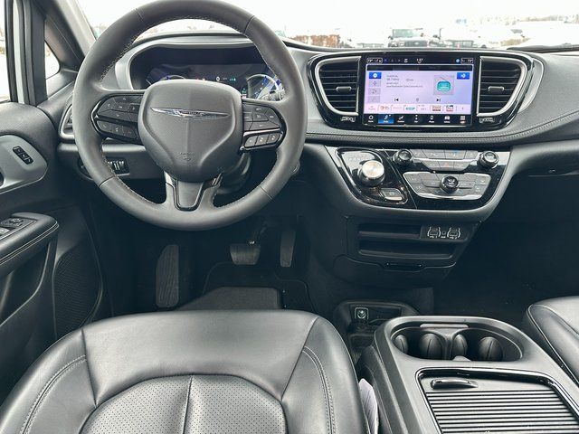 2024 Chrysler Pacifica Plug-In Hybrid Select Van Passenger Van