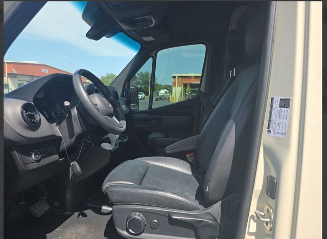 2024 Mercedes-Benz Sprinter 2500 Crew 144 WB Van