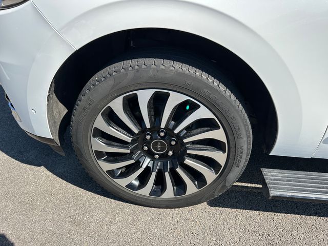 2022 Lincoln Navigator Black Label SUV