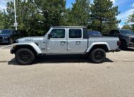 2022 Jeep Gladiator Willys Truck Crew Cab