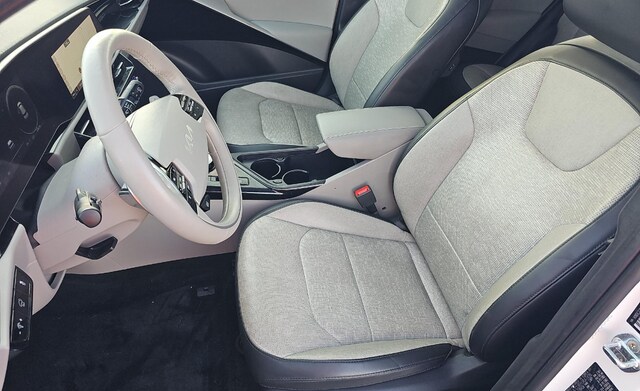 2023 Kia Niro EV Wave SUV