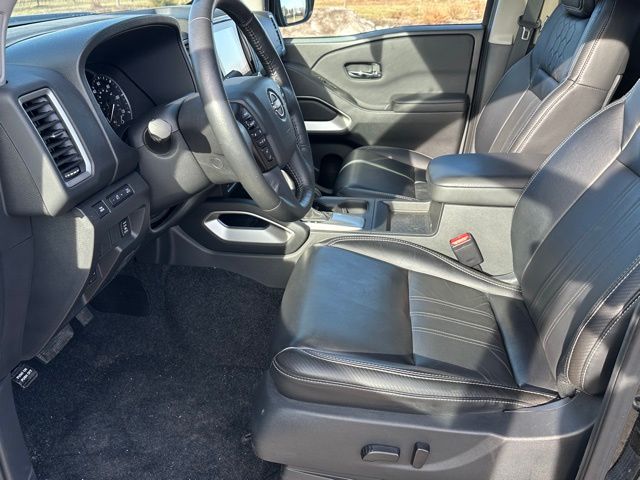 2024 Nissan Frontier SL Truck Crew Cab