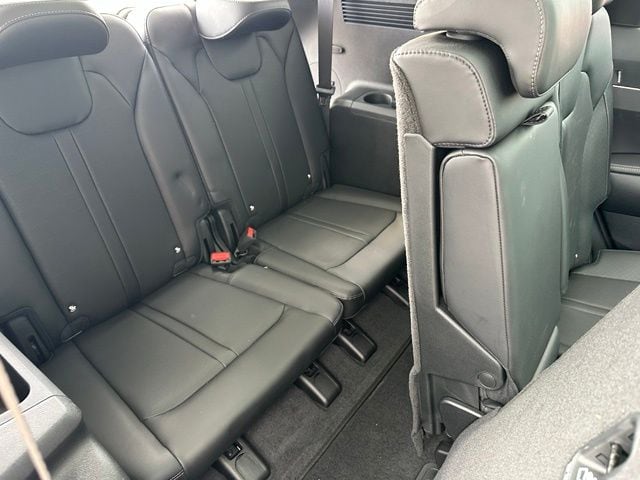 2025 Kia Sorento S SUV