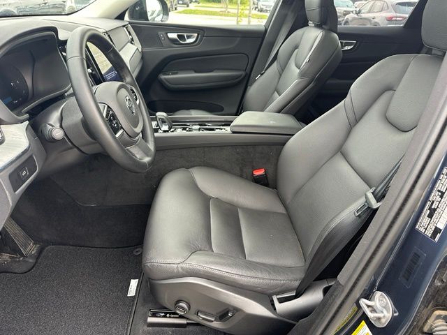 2025 Volvo XC60 B5 Plus SUV