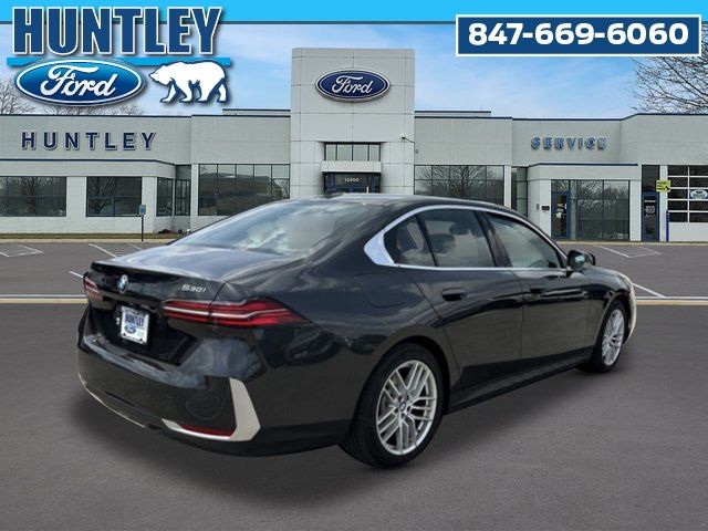2025 BMW 530i 530i xDrive Sedan