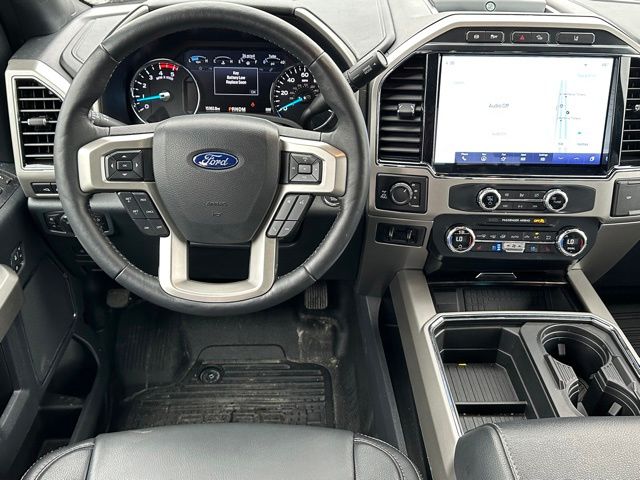 2022 Ford F-250 Lariat Truck Crew Cab