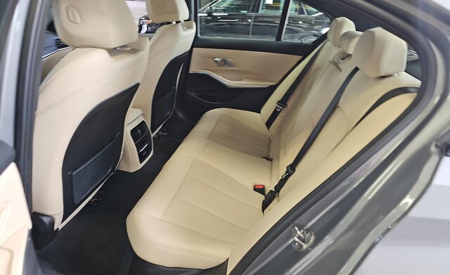 2023 BMW 330e 330e xDrive Sedan