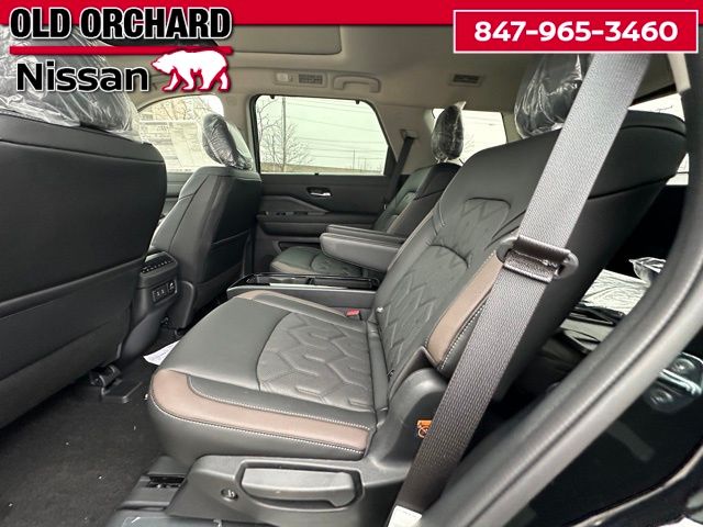 2026 Nissan Pathfinder Platinum SUV