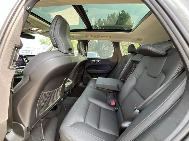 2025 Volvo XC60 B5 Plus SUV