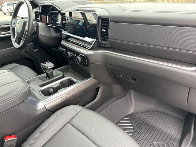 2025 Chevrolet Silverado 1500 LTZ Truck Crew Cab