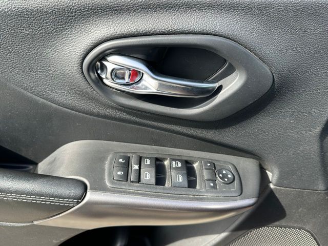 2019 Jeep Cherokee Latitude SUV