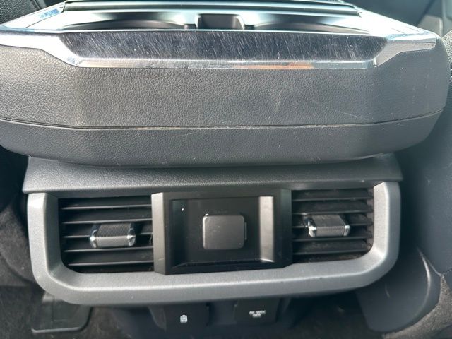2022 Ford F-150 Lightning Lariat Truck SuperCrew Cab