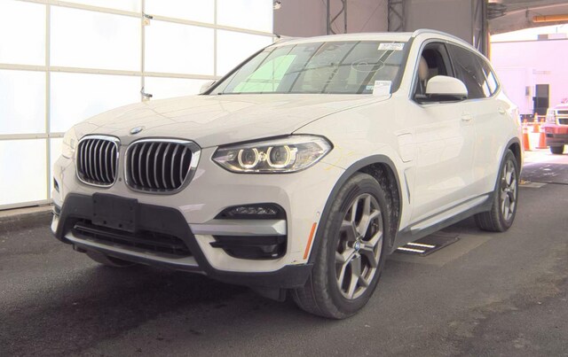 2021 BMW X3 xDrive30e's photo