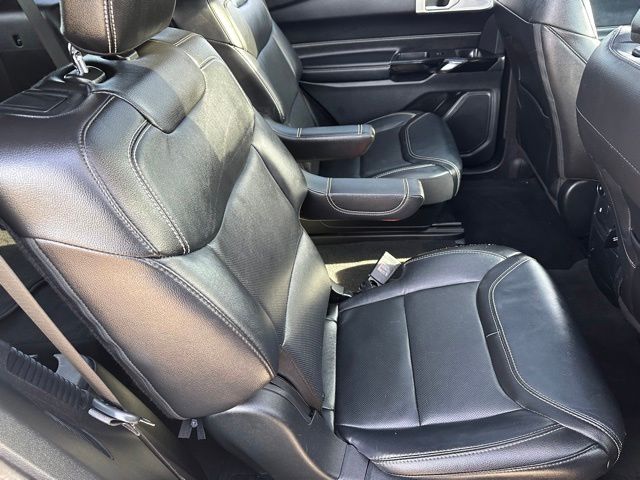2022 Ford Explorer ST SUV