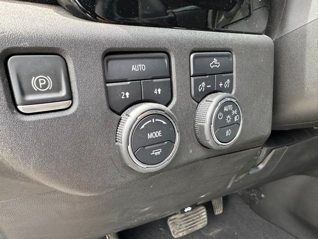 2022 Chevrolet Silverado 1500 RST Truck Crew Cab