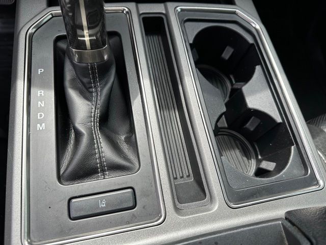 2020 Ford F-150 Raptor Truck SuperCrew Cab