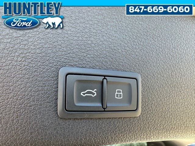 2022 Audi e-tron Premium Plus SUV