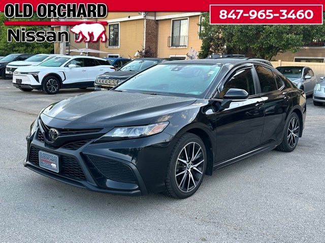 2023 Toyota Camry SE's photo