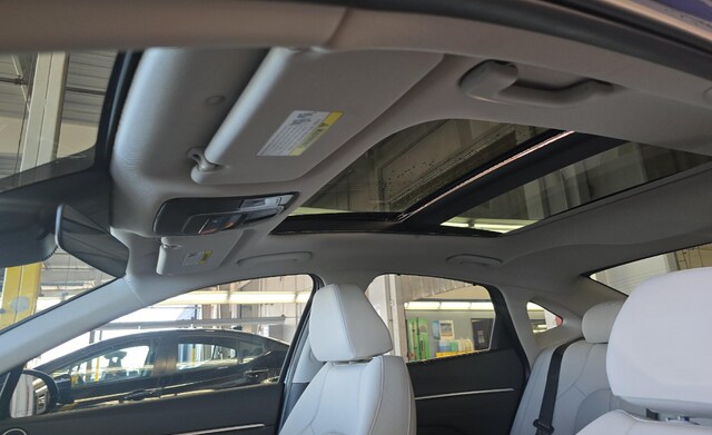 2025 Hyundai Sonata Hybrid Limited Sedan