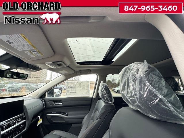 2026 Nissan Pathfinder SL SUV