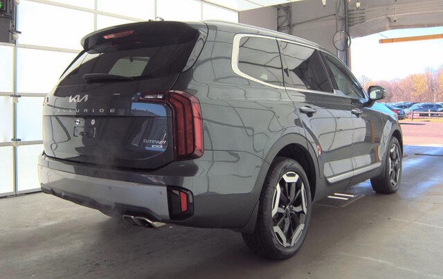 2023 Kia Telluride S SUV