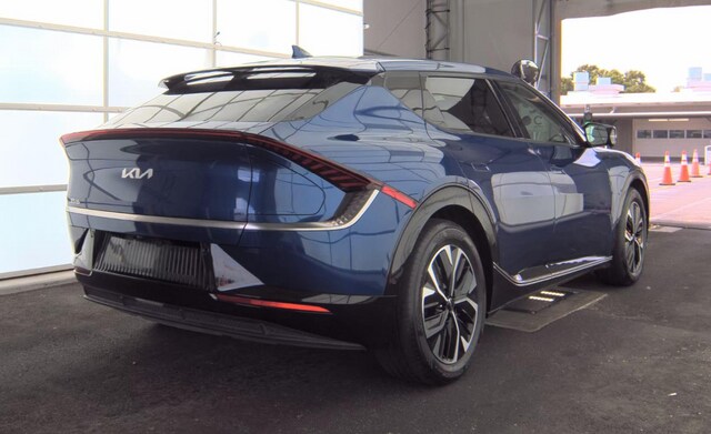2023 Kia EV6 Wind SUV