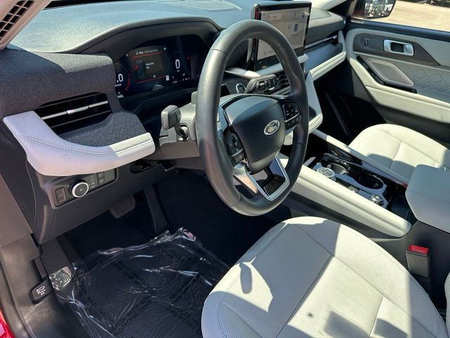 2025 Ford Explorer Platinum SUV