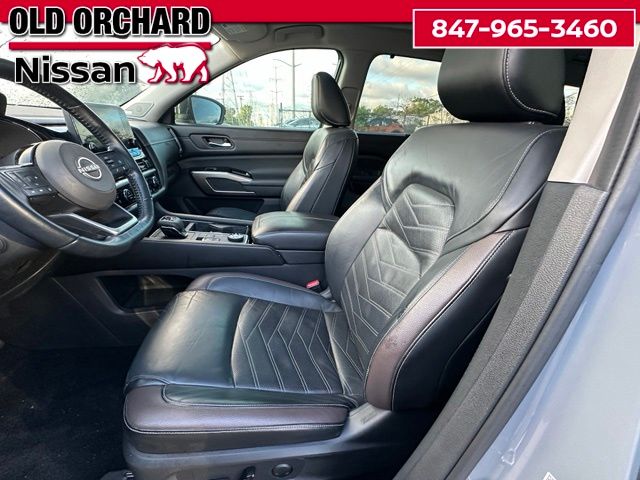 2022 Nissan Pathfinder Platinum SUV
