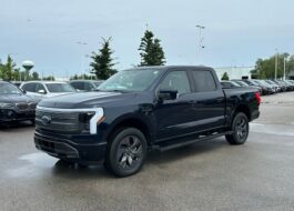 2023 Ford F-150 Lightning Lariat Truck SuperCrew Cab