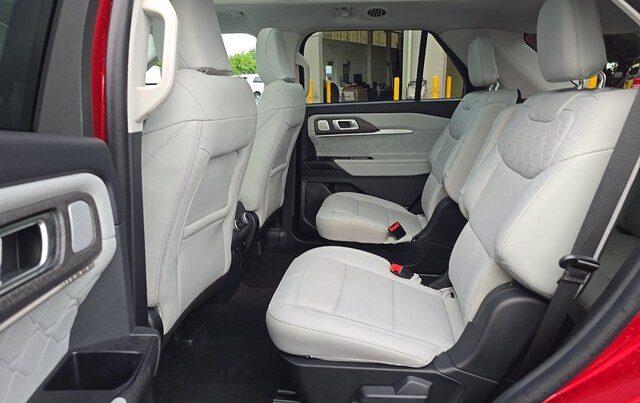 2025 Ford Explorer Platinum SUV