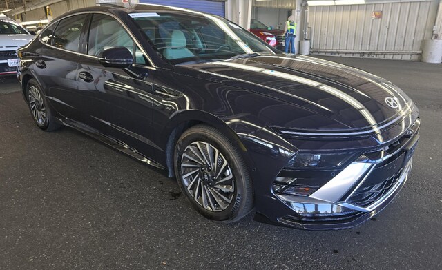 2025 Hyundai Sonata Hybrid Limited Sedan