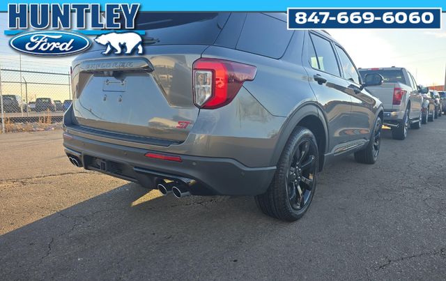 2022 Ford Explorer ST SUV