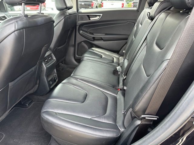 2022 Ford Edge Titanium SUV