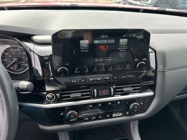 2023 Nissan Pathfinder SL SUV