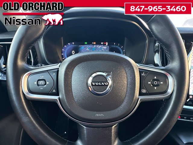 2024 Volvo S60 B5 Core Dark Theme Sedan