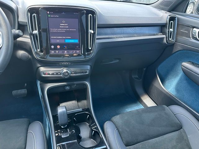 2023 Volvo XC40 Recharge Pure Electric Ultimate SUV