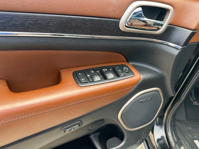 2017 Jeep Grand Cherokee Summit SUV