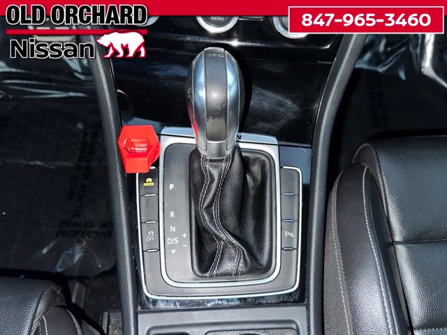 2017 Volkswagen Golf R DCC & Navigation 4motion Hatchback