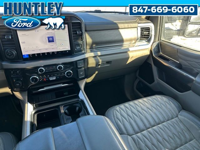 2025 Ford F-450 Platinum Truck Crew Cab