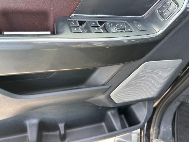 2022 Ford F-150 Lariat Truck SuperCrew Cab